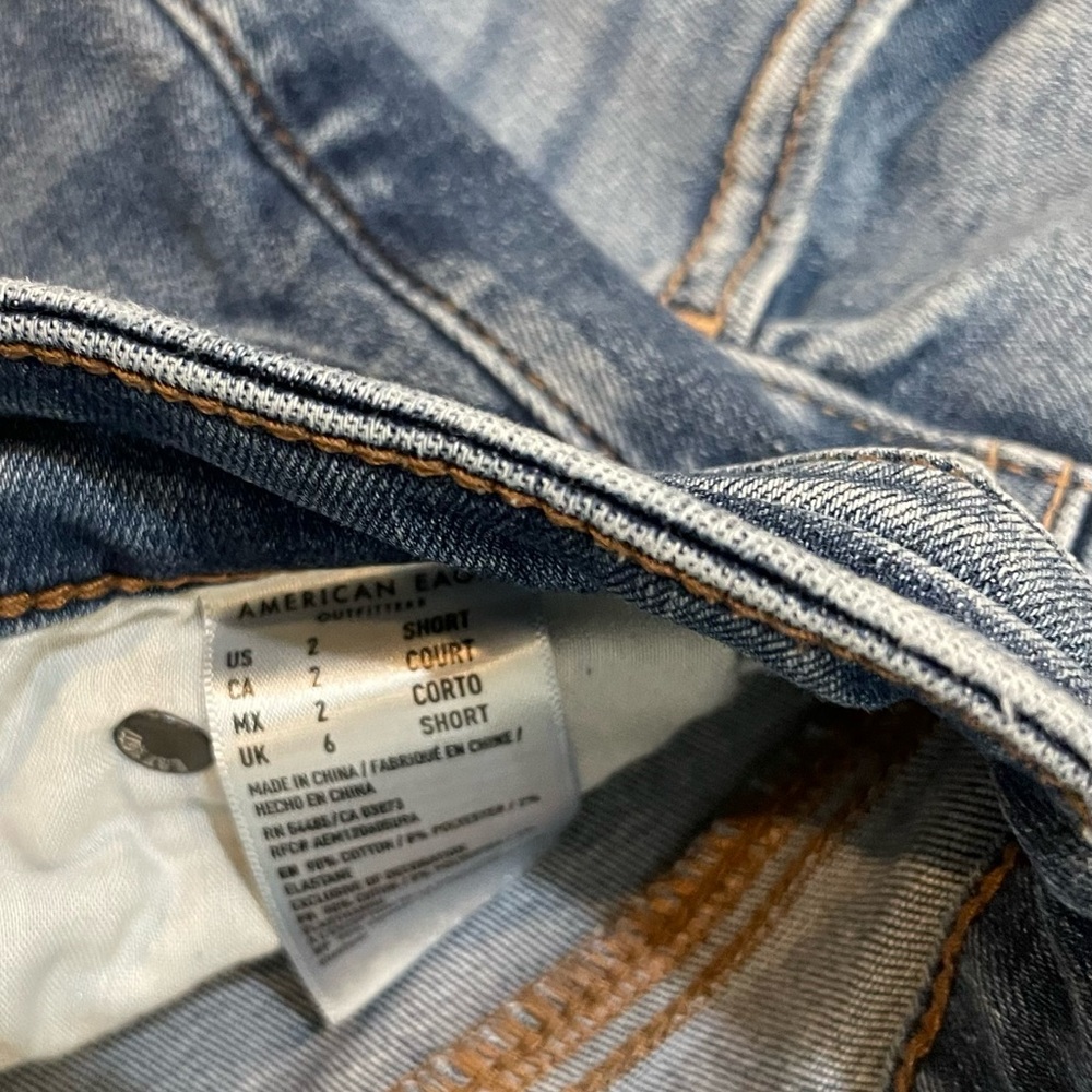 American Eagle outfitters Skinny Jeans with Distressed Details - Picture 6 of 6